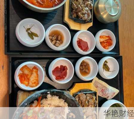 财经新闻韩国便利餐火了！背后原因是什么？